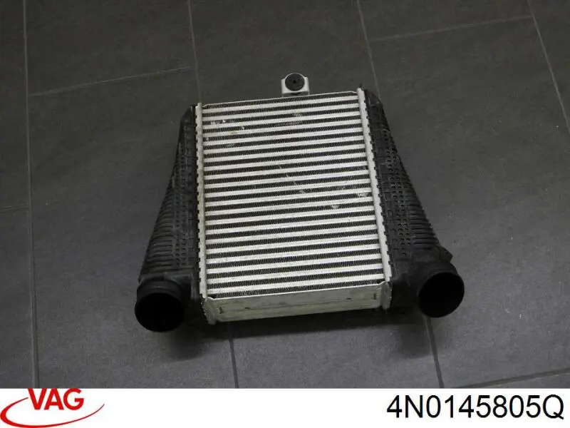 Radiador de intercooler VAG 4N0145805Q preço, a partir de 499,41 USD