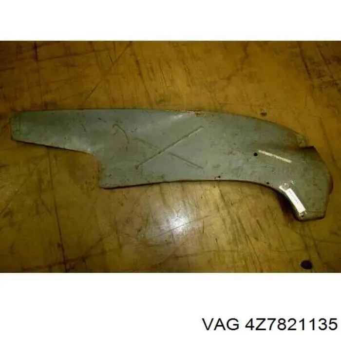 Compre 4Z7821135 VAG Consola dianteira de fixação do pára-lama dianteiro esquerdo