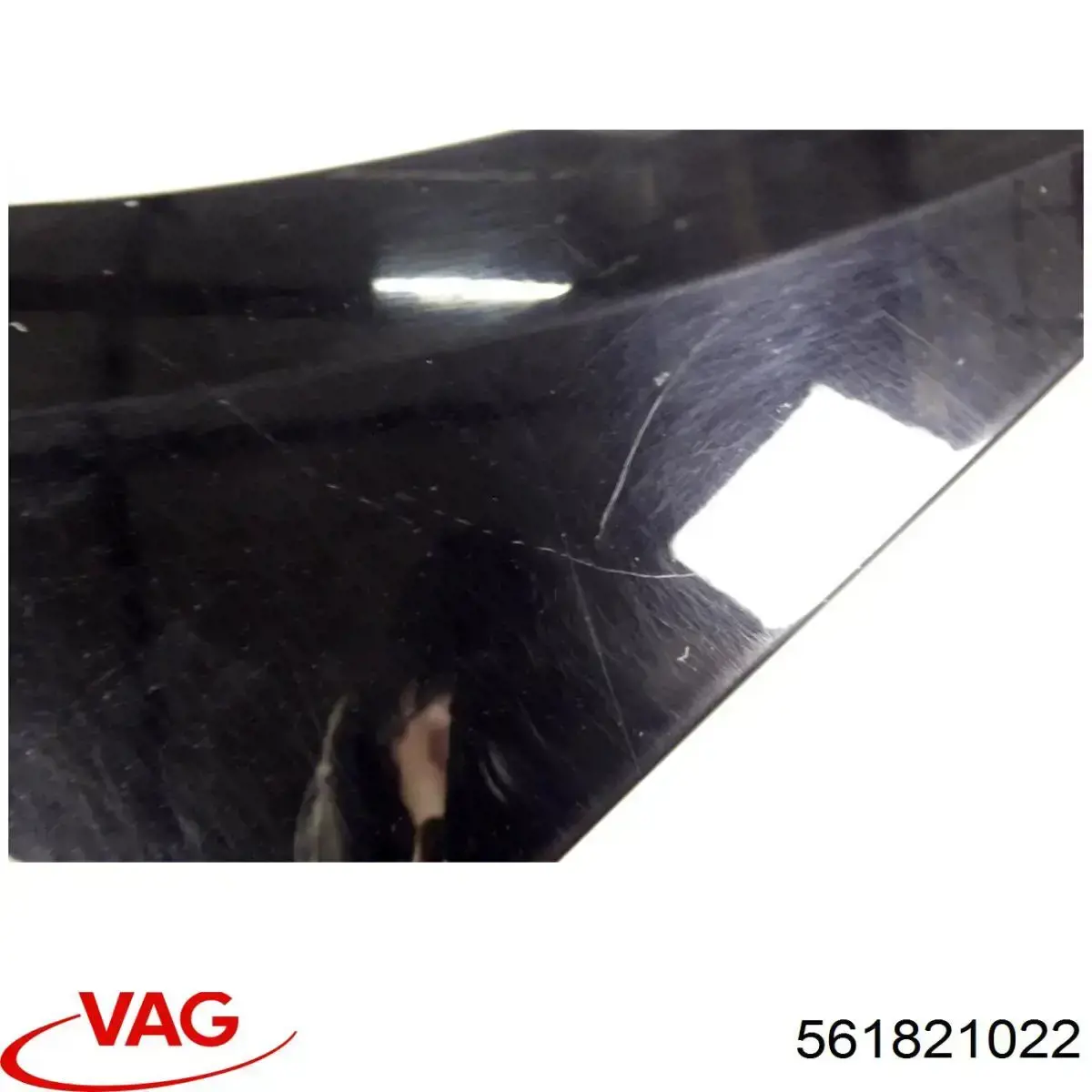 561821022 VAG Pára-lama dianteiro direito