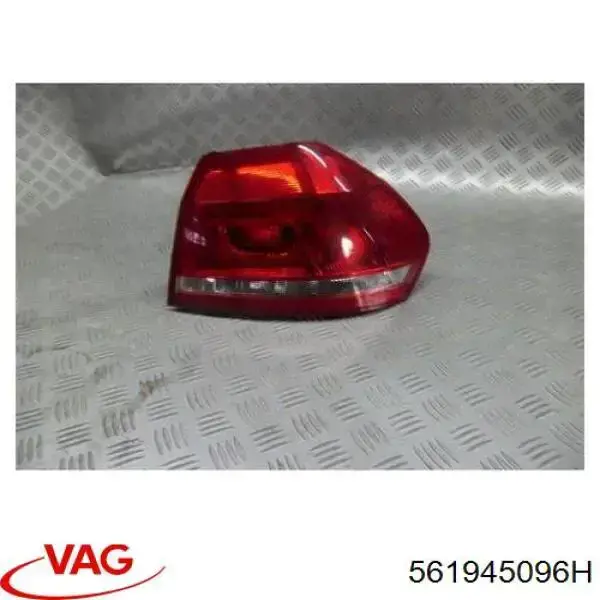 Compre 561945096H VAG Lanterna traseira direita externa