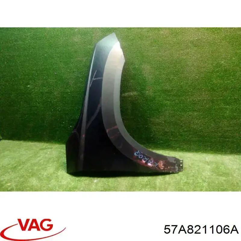 57A821106A VAG Pára-lama dianteiro direito