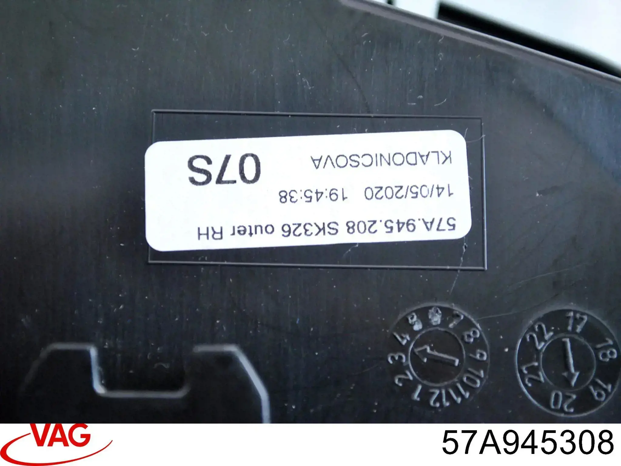 Compre 57A945308 VAG Lanterna traseira direita
