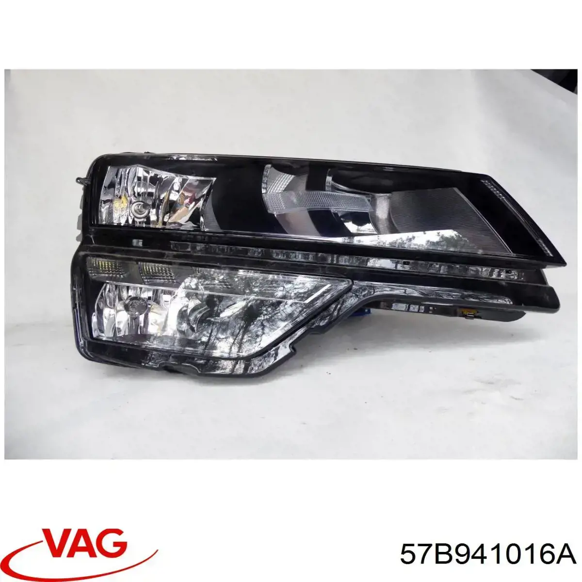 Luz direita VAG 57B941016A preço, a partir de 303,28 USD