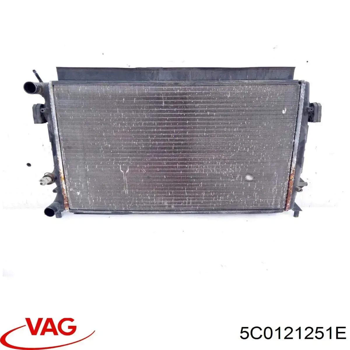 Radiador de esfriamento de motor VAG 5C0121251E preço, a partir de 100,40 USD