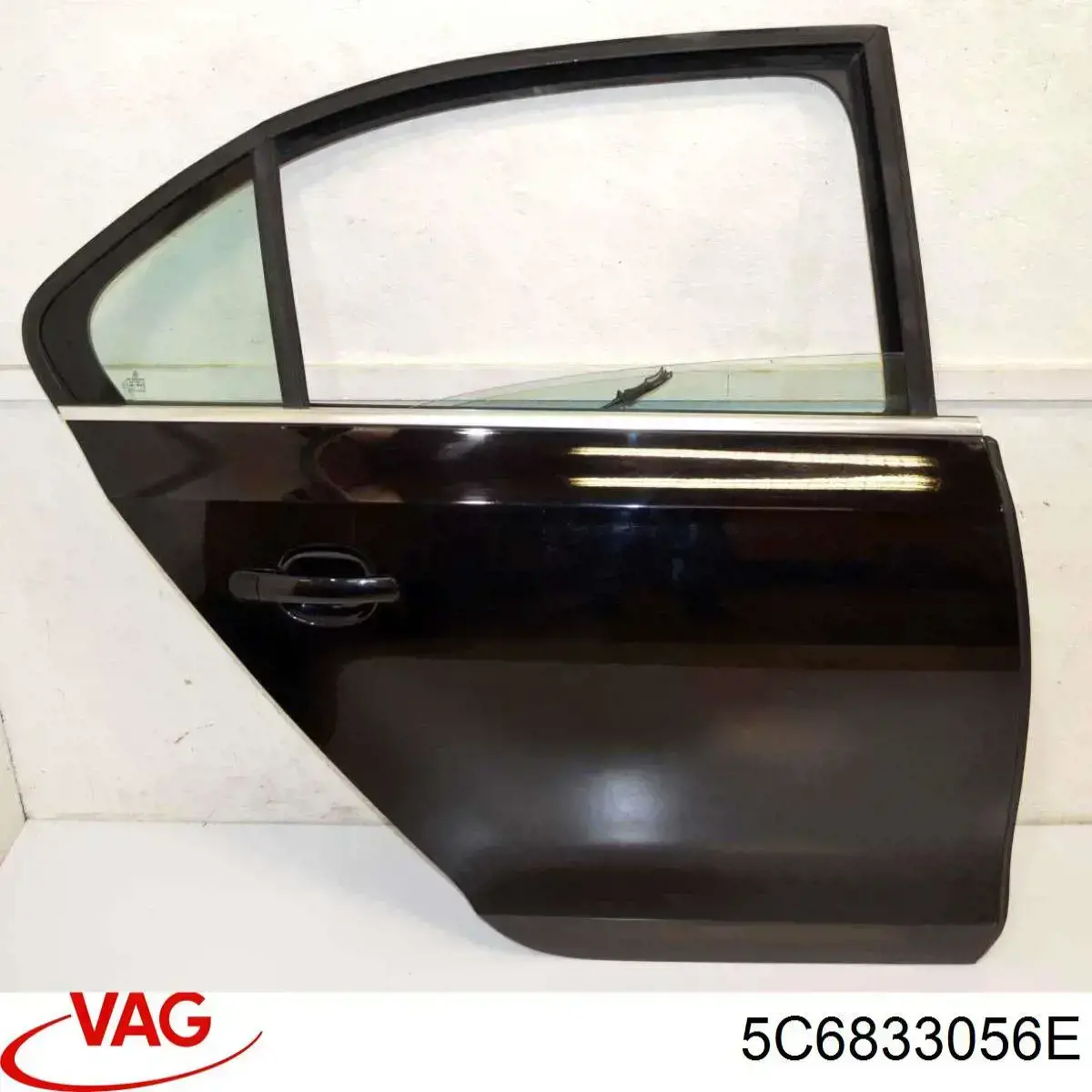 Porta traseira direita VAG 5C6833056C preço, a partir de 320,44 USD