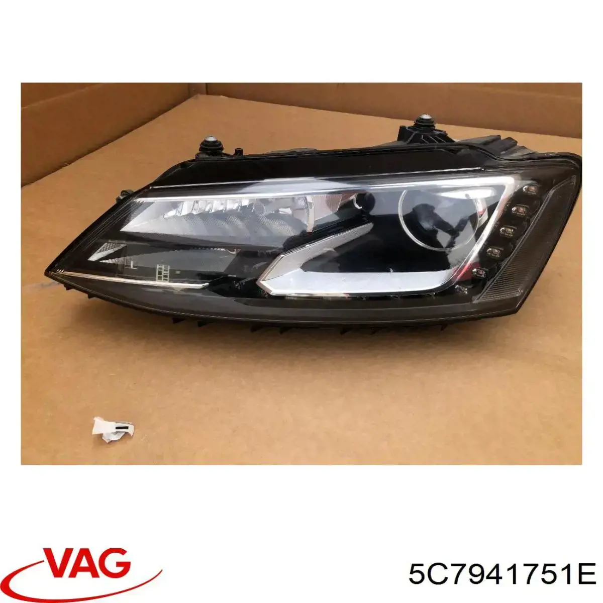 5C7941751E VAG Luz esquerda