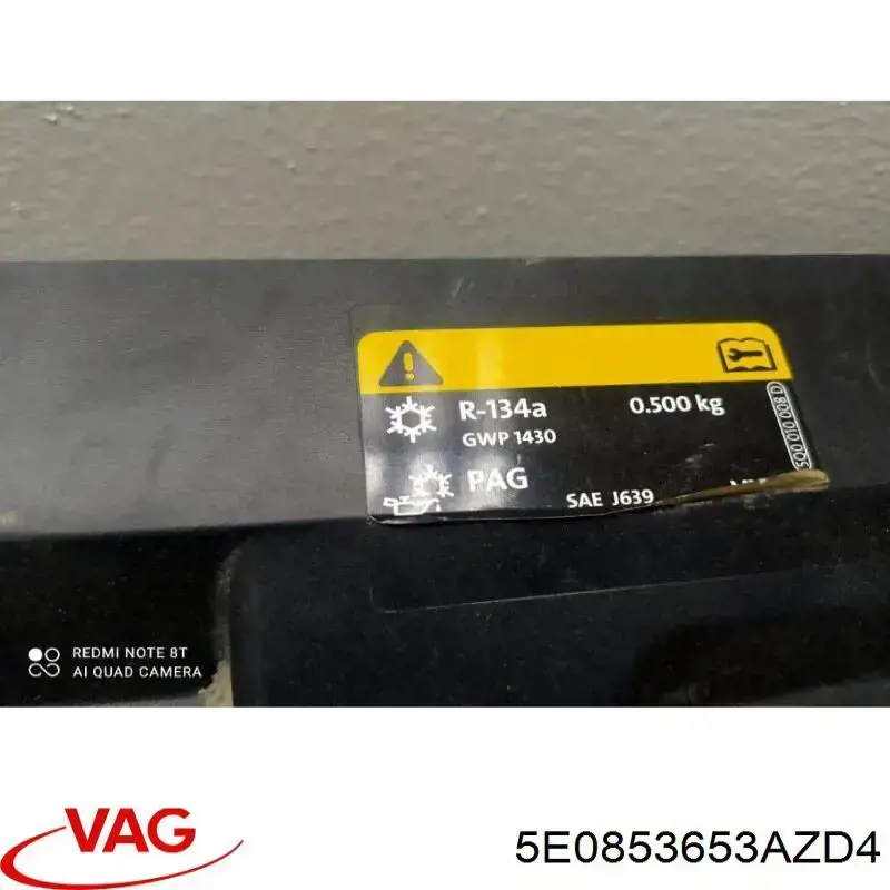 5E0853653AZD4 VAG Grelha do radiador