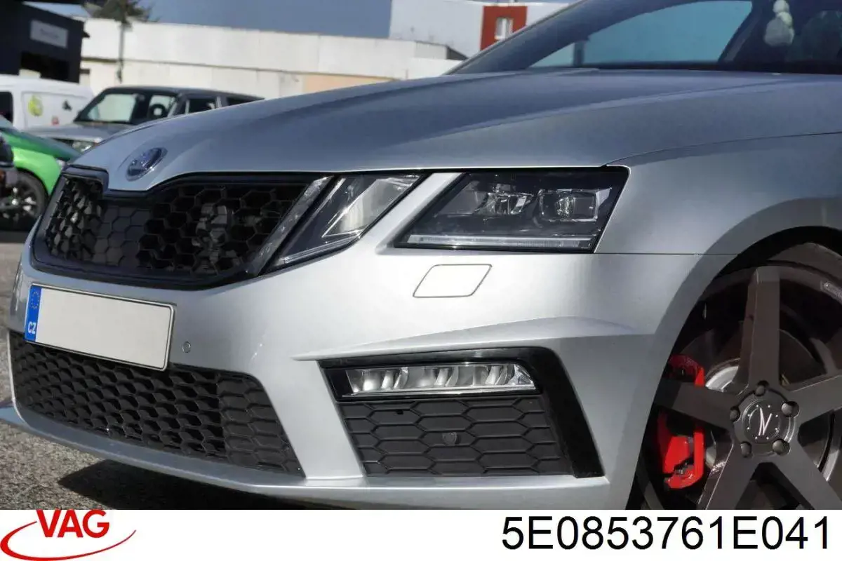 Compre 5E0853761E041 VAG Moldura de grelha do radiador