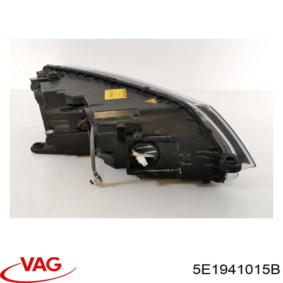 Luz esquerda VAG 5E1941015B preço, a partir de 156,36 USD