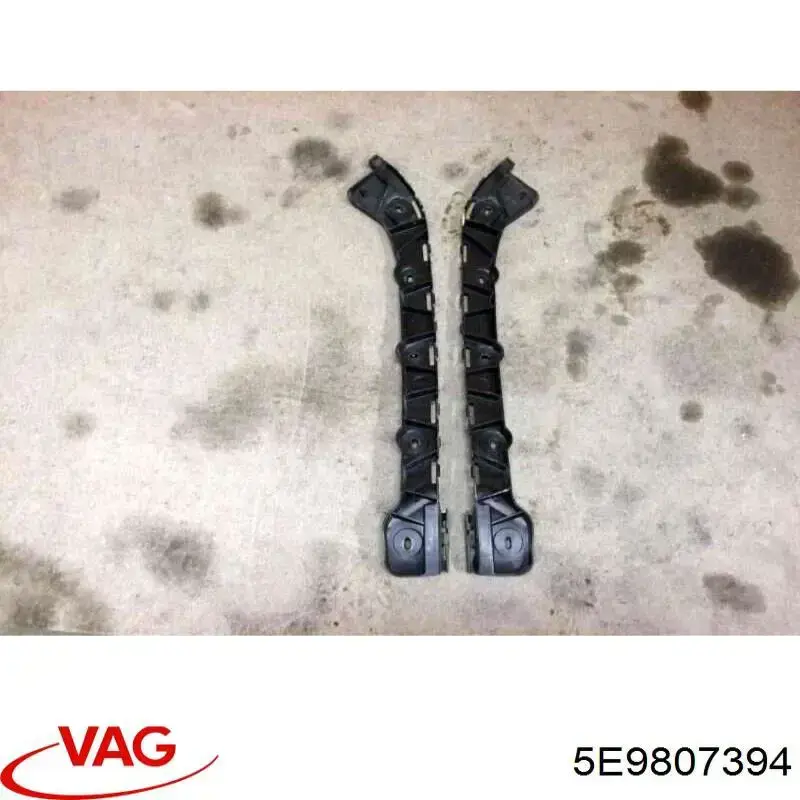 5E9807394 VAG Guia direita do pára-choque traseiro