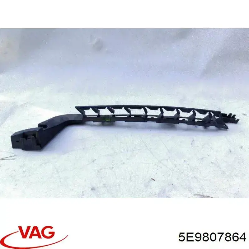 5E9807864 VAG Guia direita do pára-choque traseiro