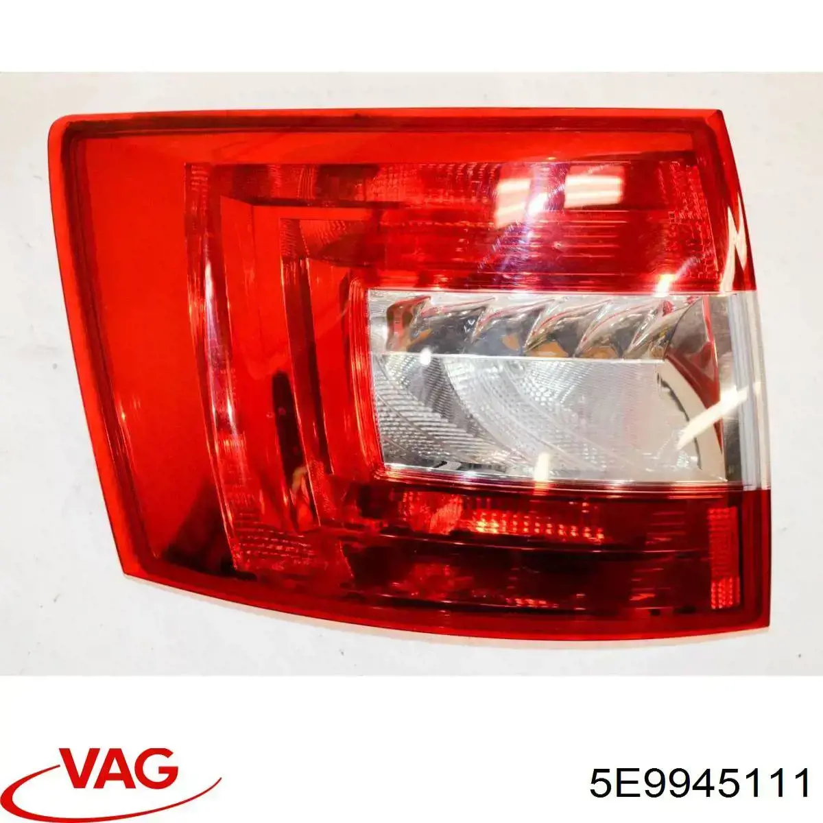 Lanterna traseira esquerda VAG 5E9945111 preço, a partir de 121,11 USD