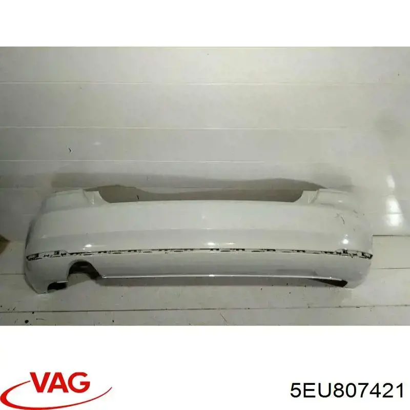 Compre 5EU807421 VAG Pára-choque traseiro