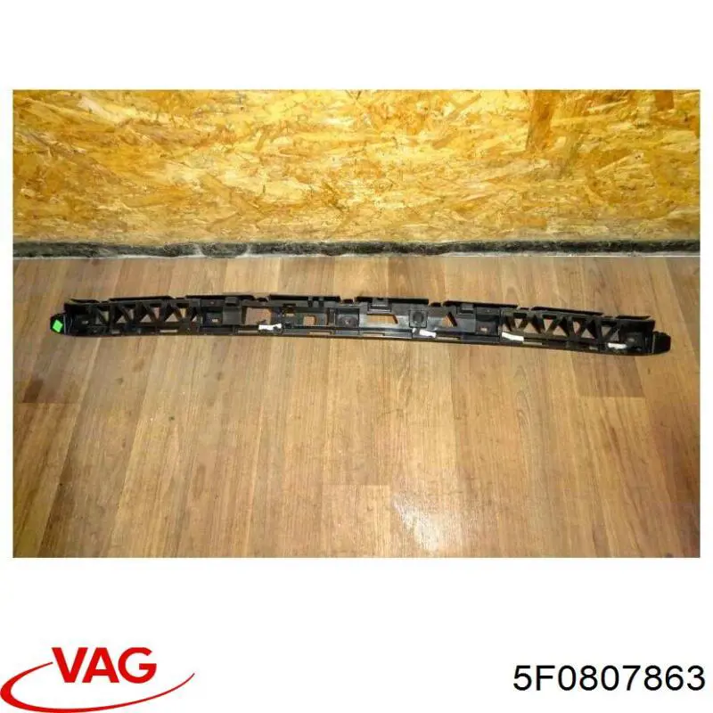 5F0807863 VAG Guia do pára-choque traseiro