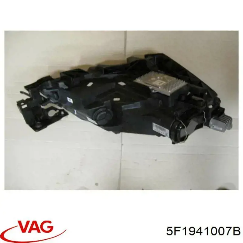 Luz esquerda VAG 5F1941007B preço, a partir de 610,95 USD