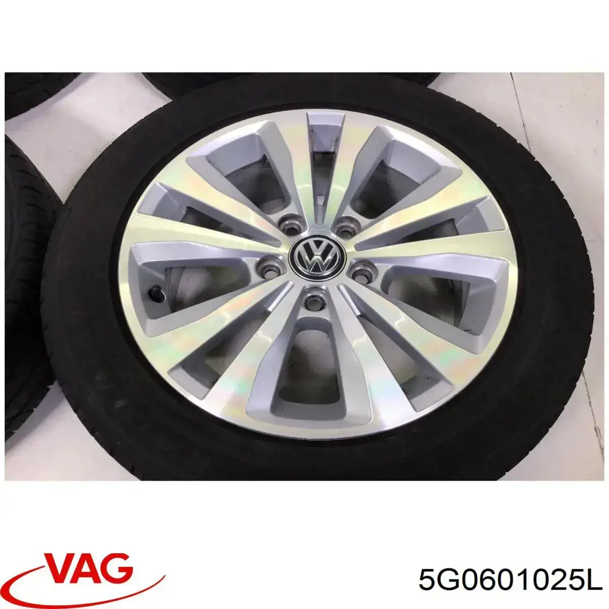 Discos de roda de aleação ligeira (de aleação ligeira, de titânio) VAG 5G0601025L preço, a partir de 296,25 USD