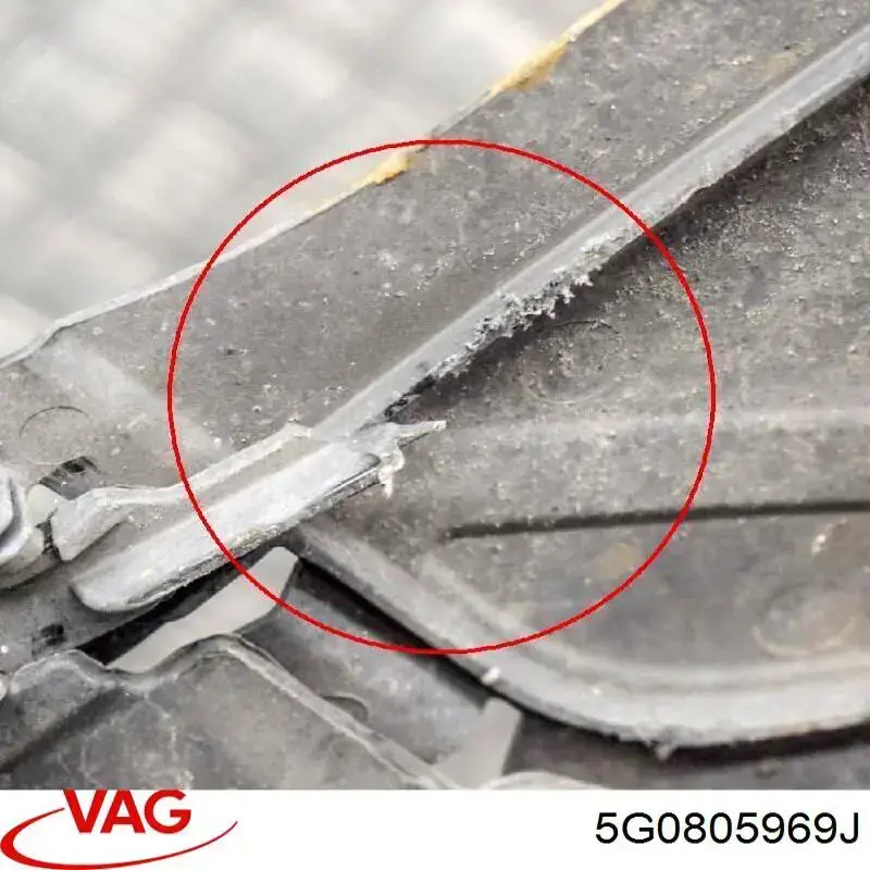 Guarda-barras esquerdo traseiro do pára-lama dianteiro VAG 5G0805969 preço, a partir de 53,00 USD