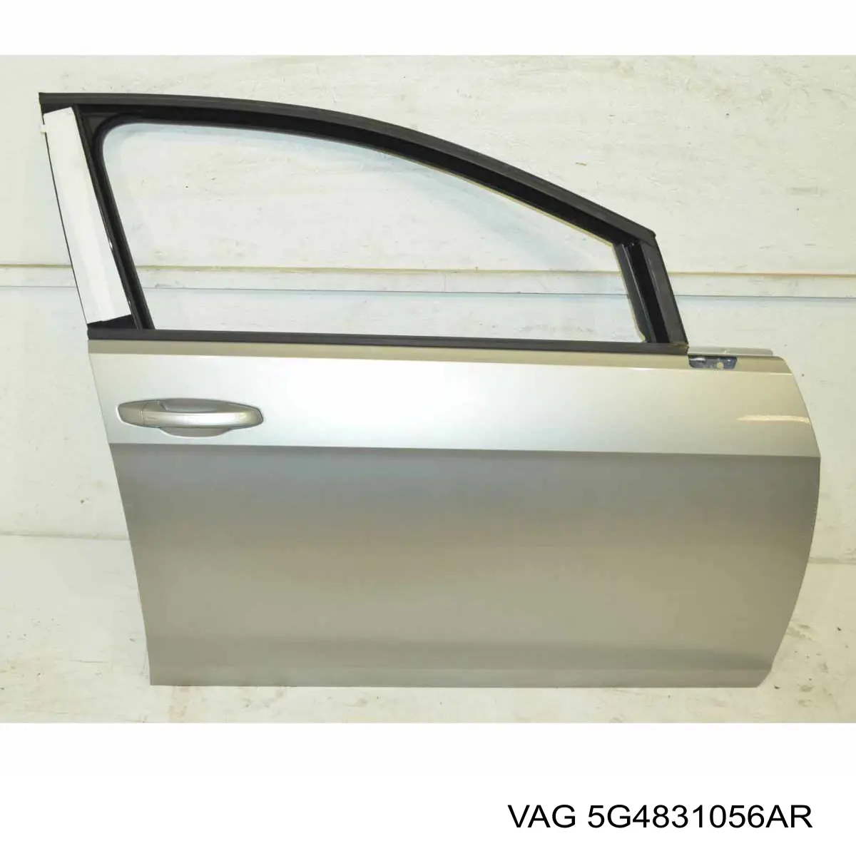 30831008 AND Porta dianteira direita