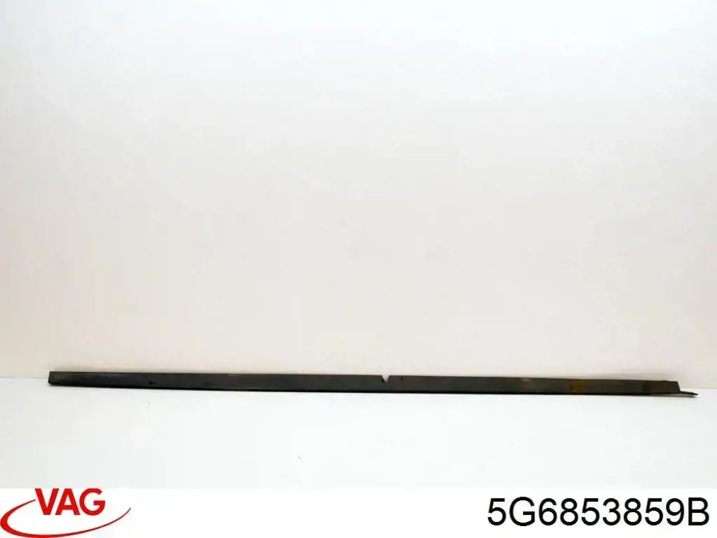 5G6853859B9B9 VAG Placa sobreposta (moldura) externa esquerda de acesso