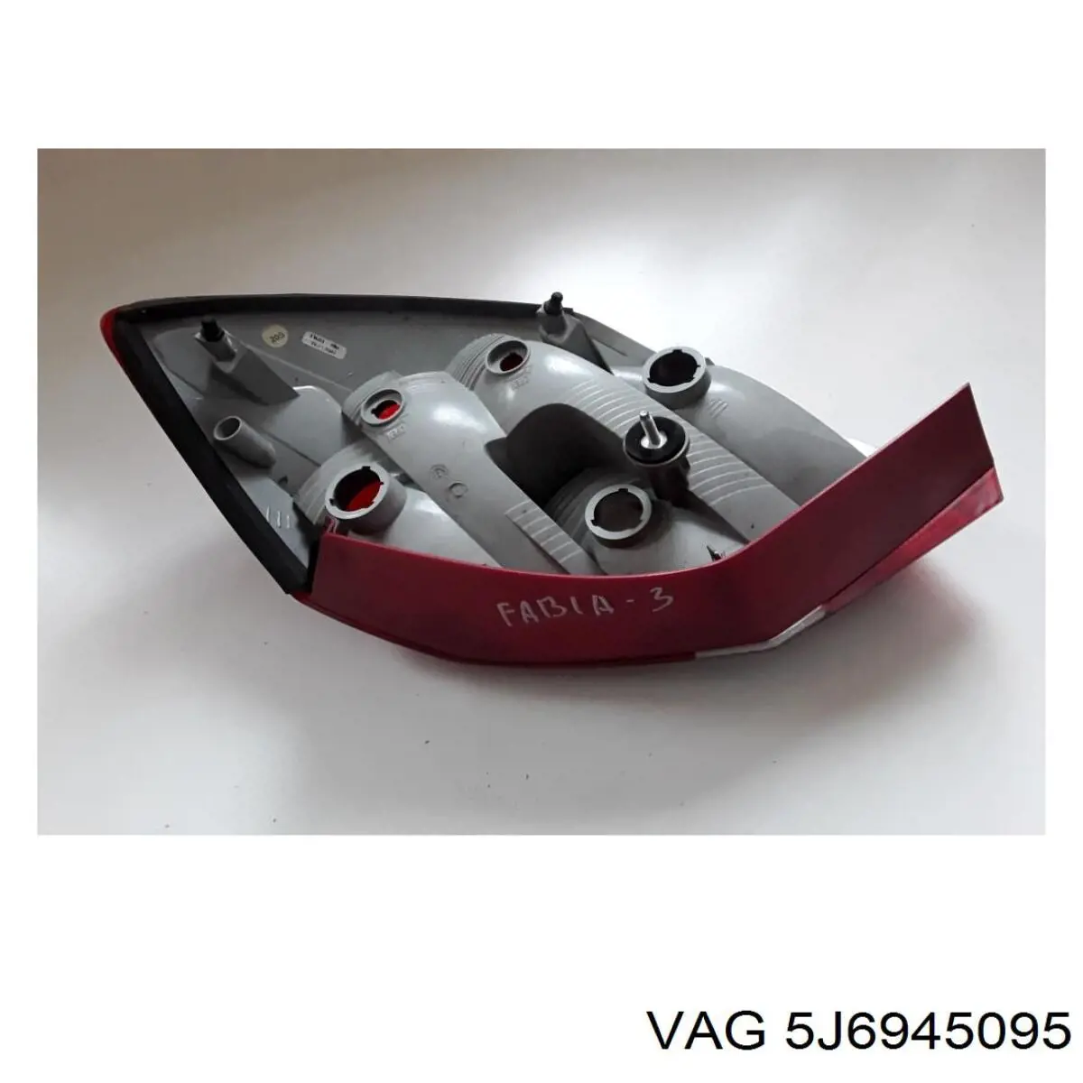 Lanterna traseira esquerda VAG 5J6945095 preço, a partir de 86,81 USD