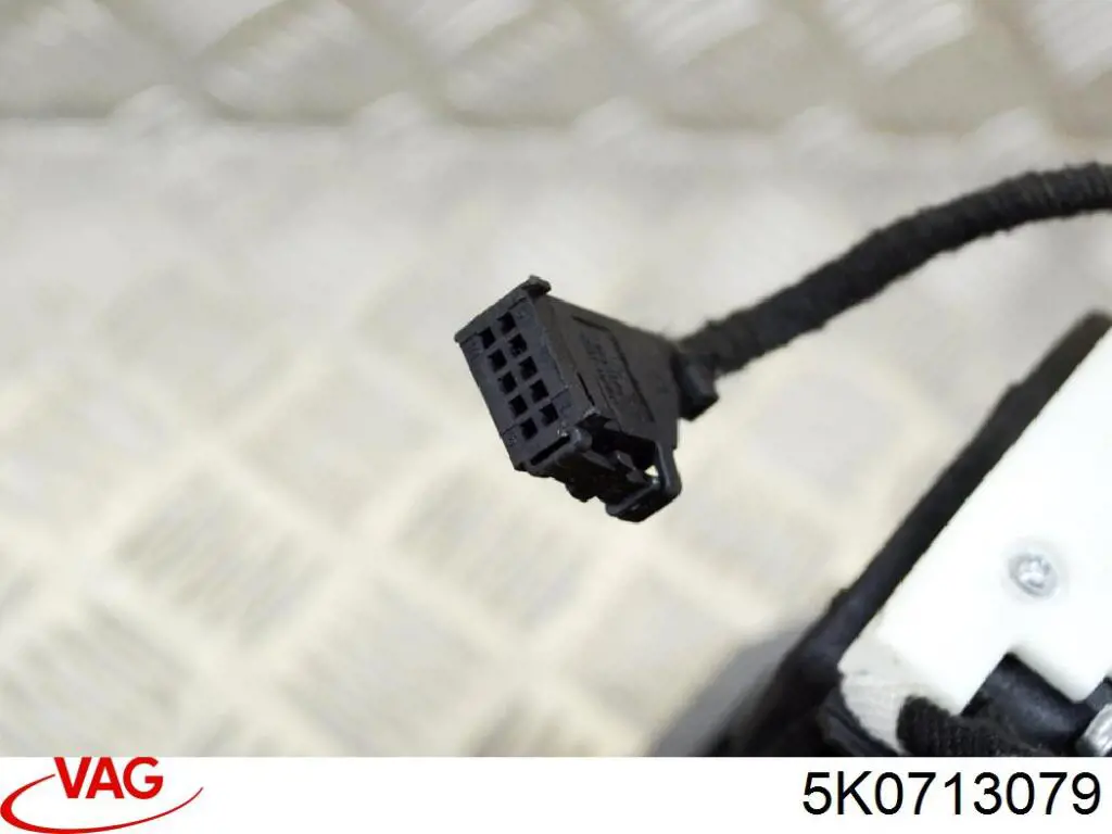 Compre 5K0713079 VAG 