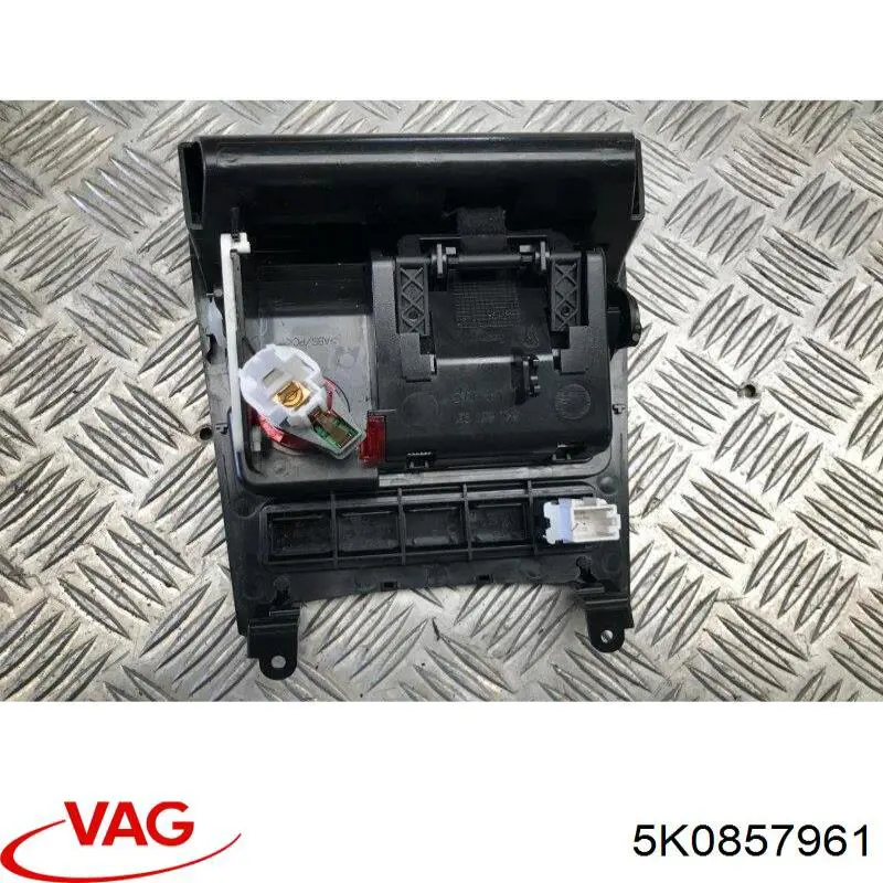 5K0857961 VAG Cinzeiro de consola central
