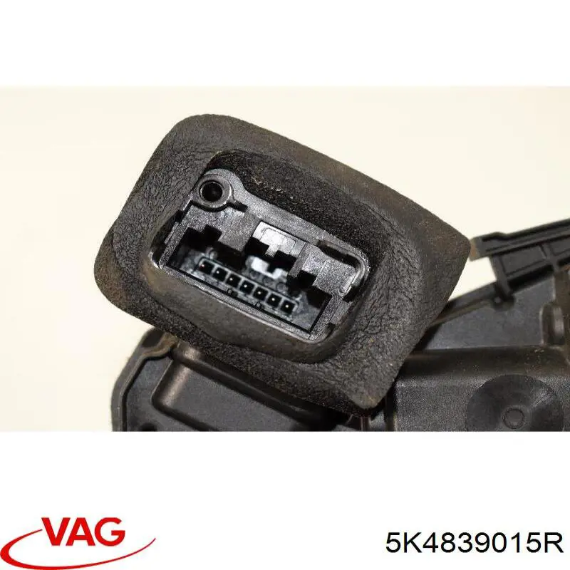 5K4839015R VAG Fecho da porta traseira esquerda