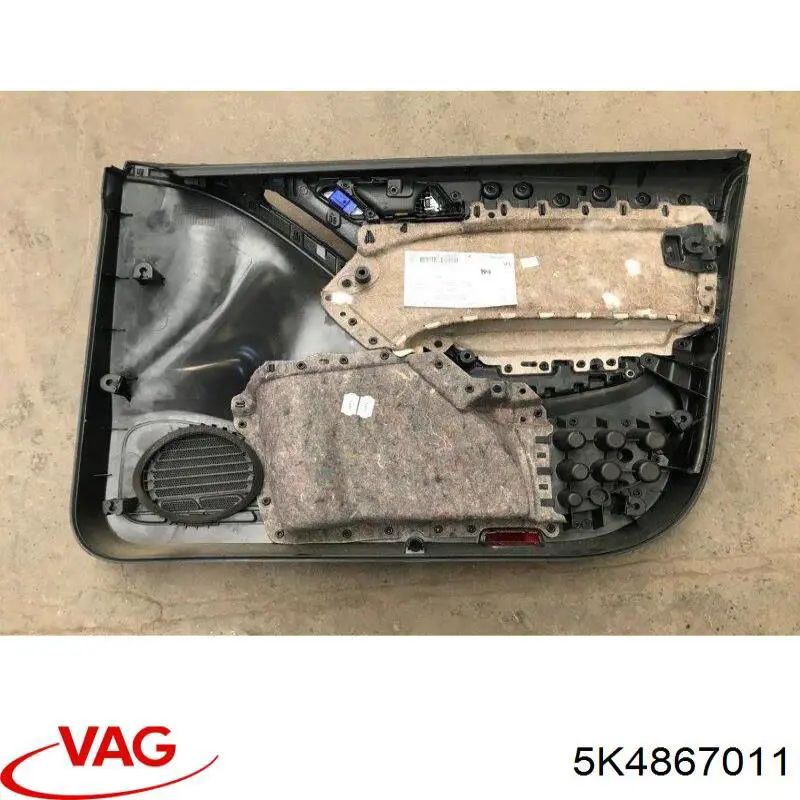 Revestimento (cobrimento) interno da porta dianteira esquerda 5K4867011 VAG
