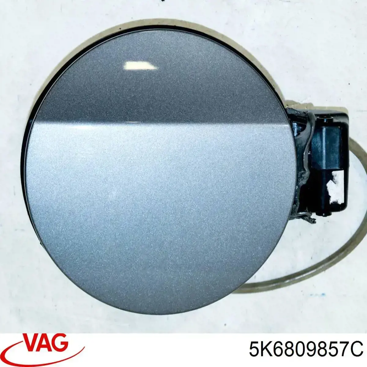 Compre 5K6809857C VAG Alcapão do tanque de combustível