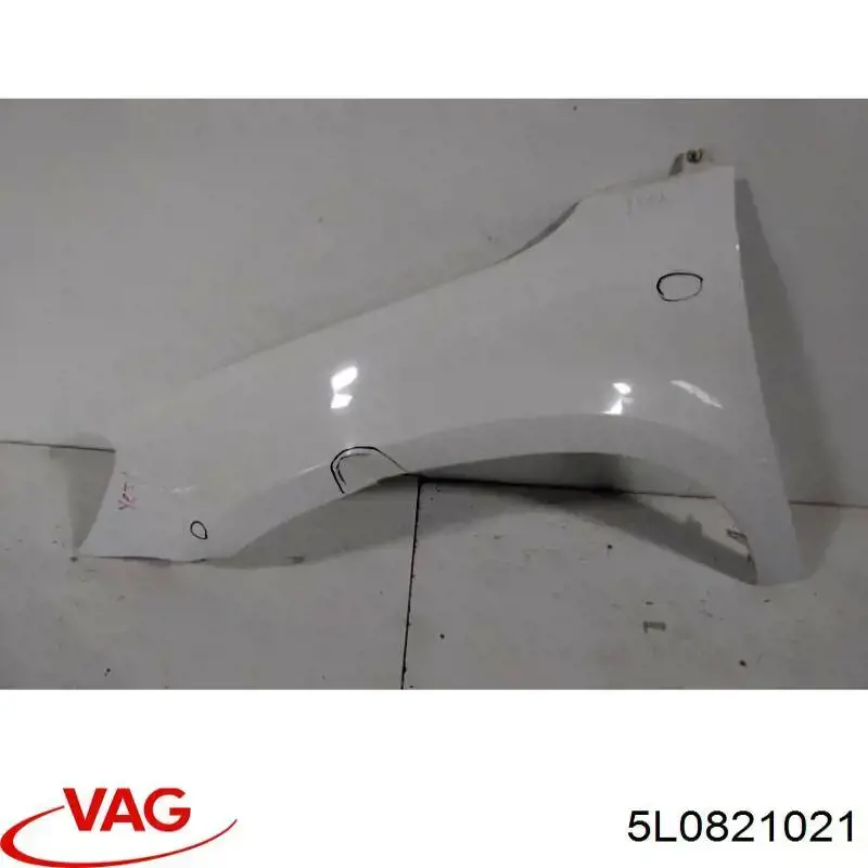 5L0821021 VAG Pára-lama dianteiro esquerdo