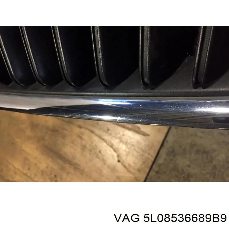 5L08536689B9 VAG Grelha do radiador