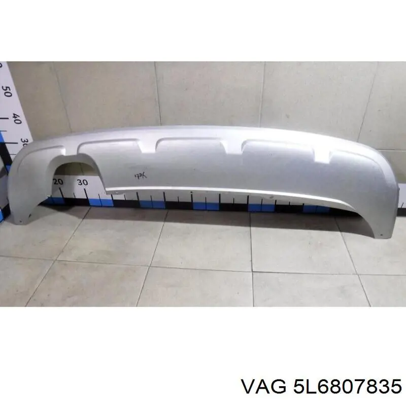 5L6807835 VAG Pára-choque traseiro