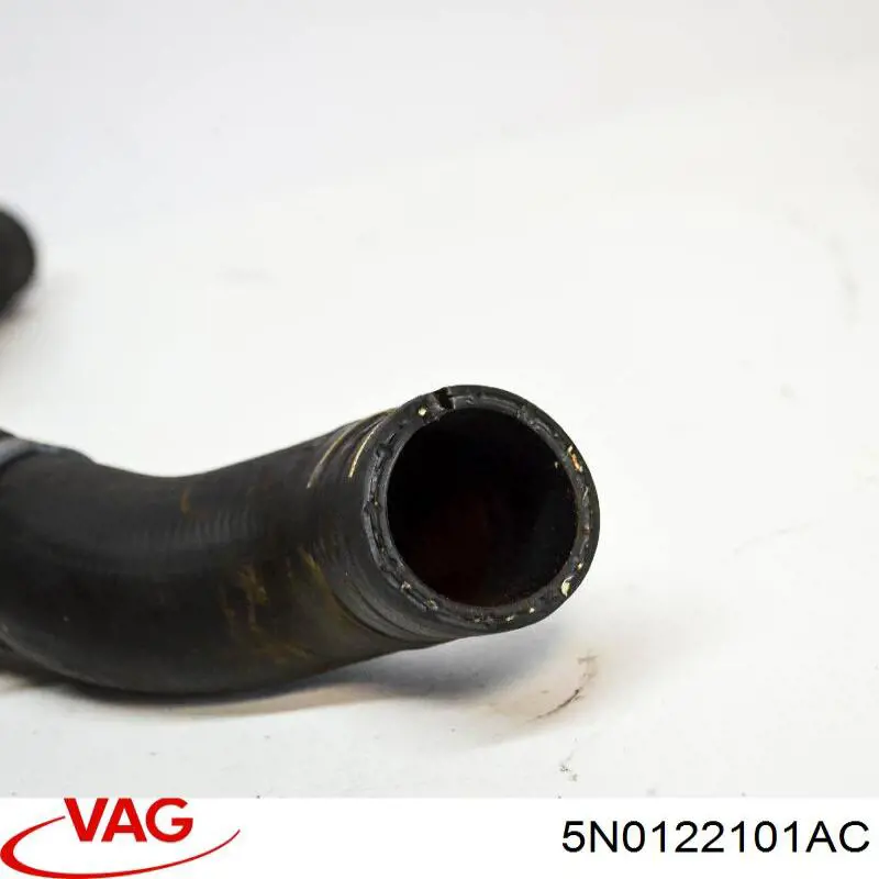 Mangueira (cano derivado) do radiador de esfriamento superior VAG 5N0122101AC preço, a partir de 68,32 USD