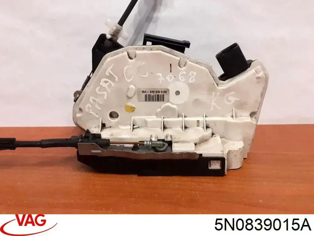 Compre 5N0839015A VAG Fecho da porta traseira esquerda