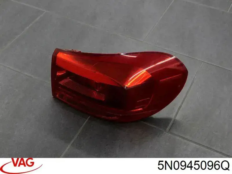 Compre 5N0945096Q VAG Lanterna traseira direita externa