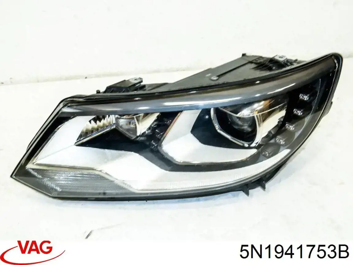 Luz esquerda VAG 5N1941753B preço, a partir de 775,35 USD