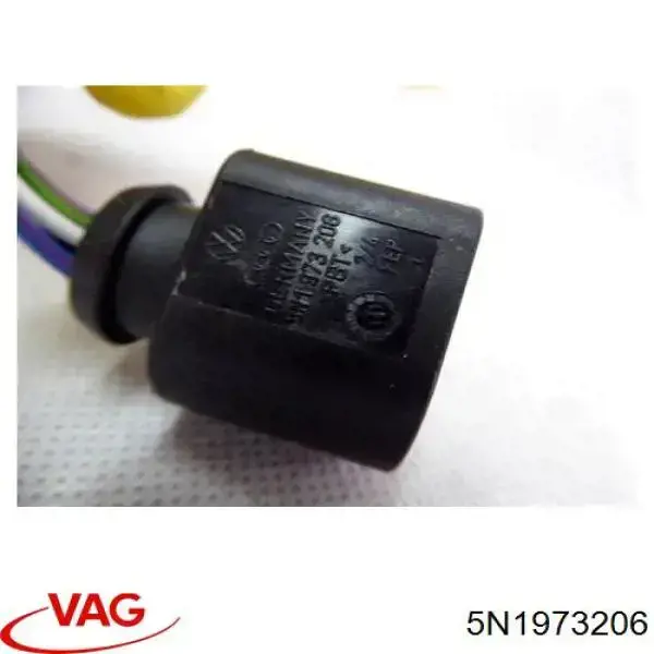 5N1973206 VAG Desengate (ficha) da luz traseira