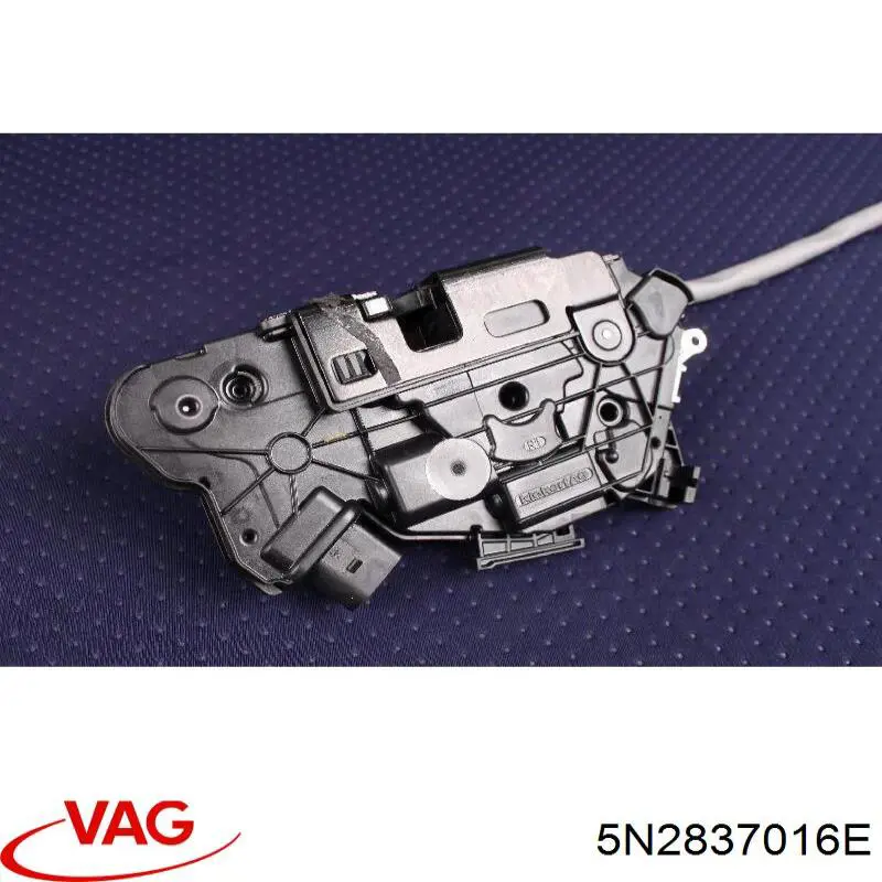 Compre 5N2837016E VAG Fecho da porta dianteira direita