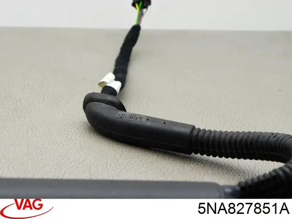 Compre 5NA827851A VAG Amortecedor de tampa de porta-malas (de 3ª/5ª porta traseira)