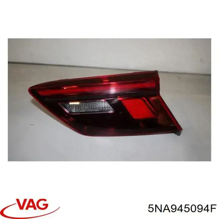 5NA945094F VAG Lanterna traseira direita interna