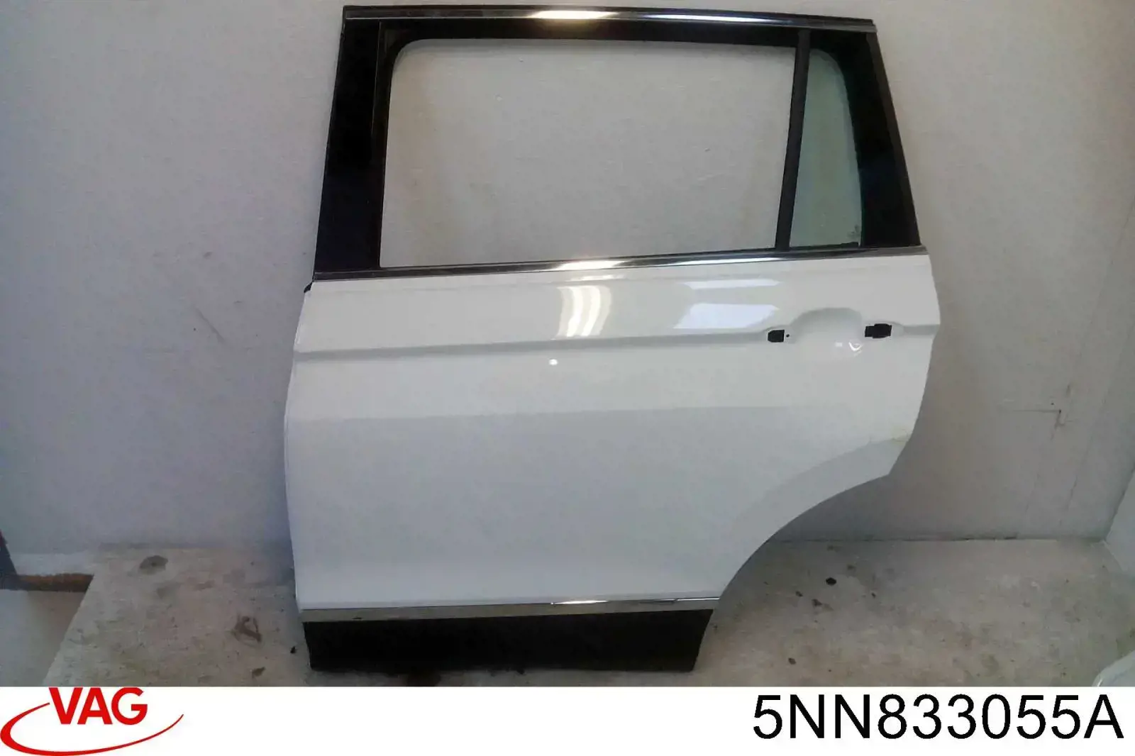 5NN833055F VAG Porta traseira esquerda