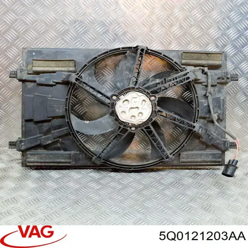 Difusor do radiador de esfriamento, montado com motor e roda de aletas VAG 5Q0121203AA preço, a partir de 227,16 USD