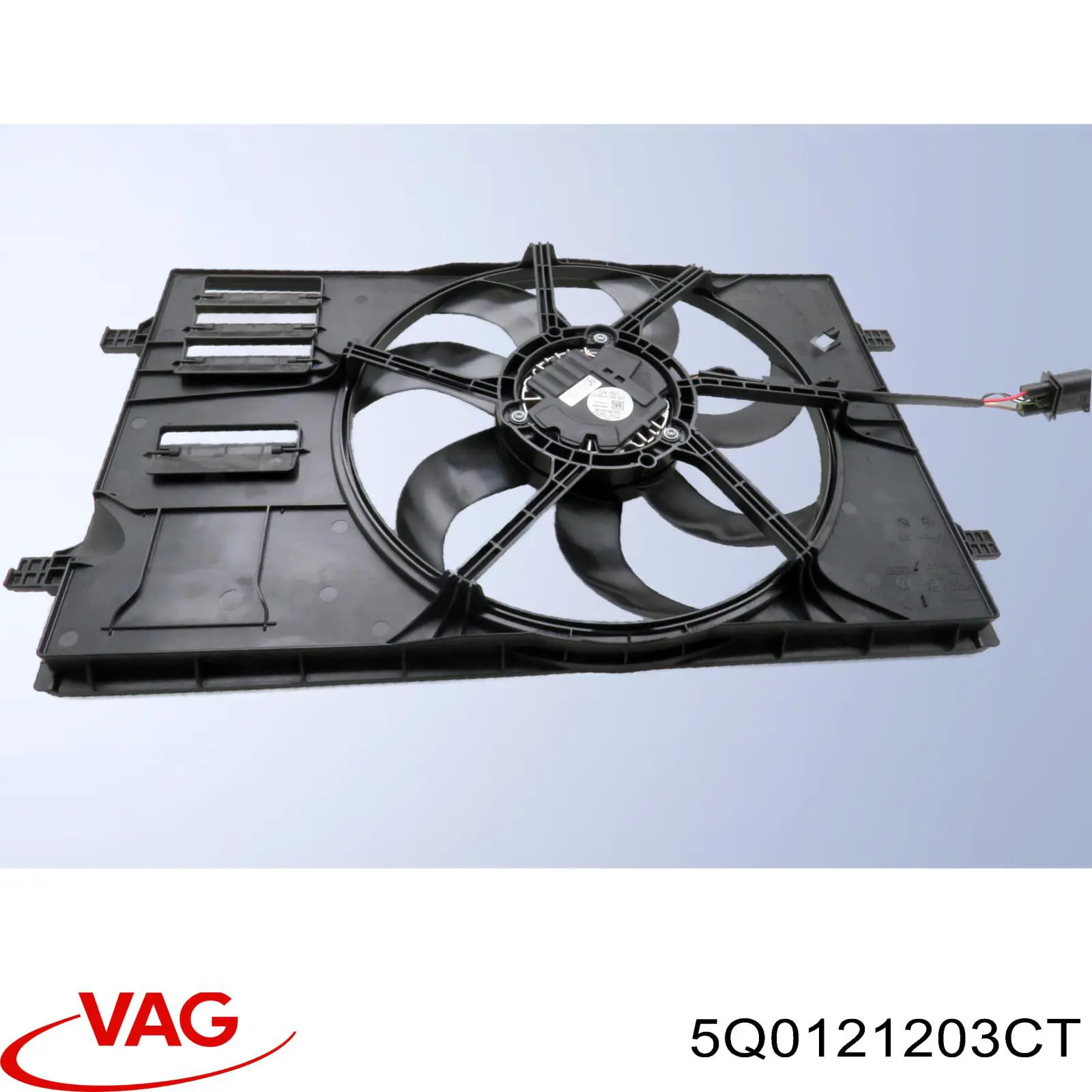 5Q0121203CT VAG Difusor do radiador de esfriamento, montado com motor e roda de aletas
