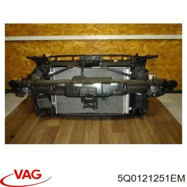 Radiador de esfriamento de motor VAG 5Q0121251EM preço, a partir de 118,57 USD