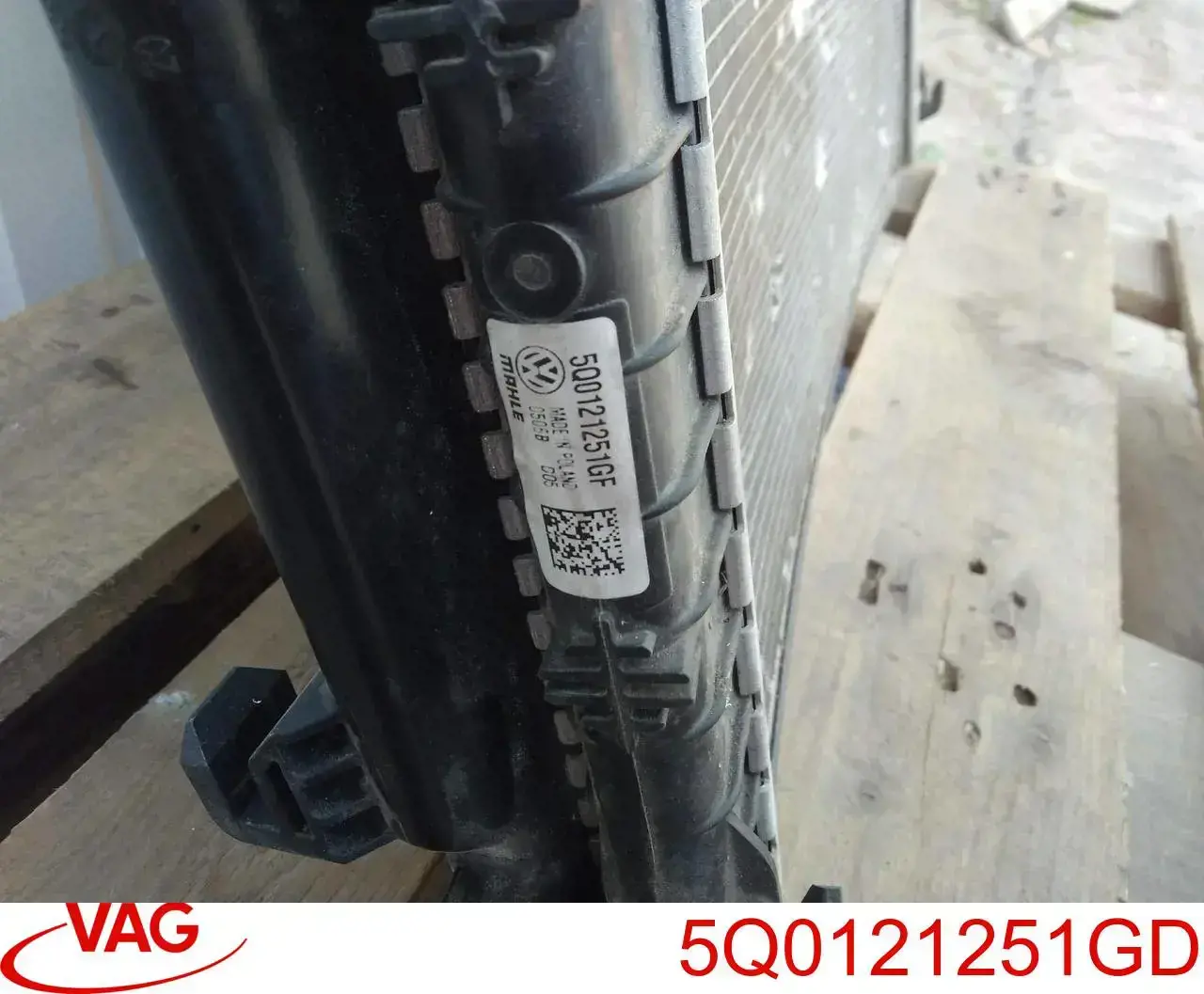 Radiador de esfriamento de motor VAG 5Q0121251GD preço, a partir de 135,67 USD