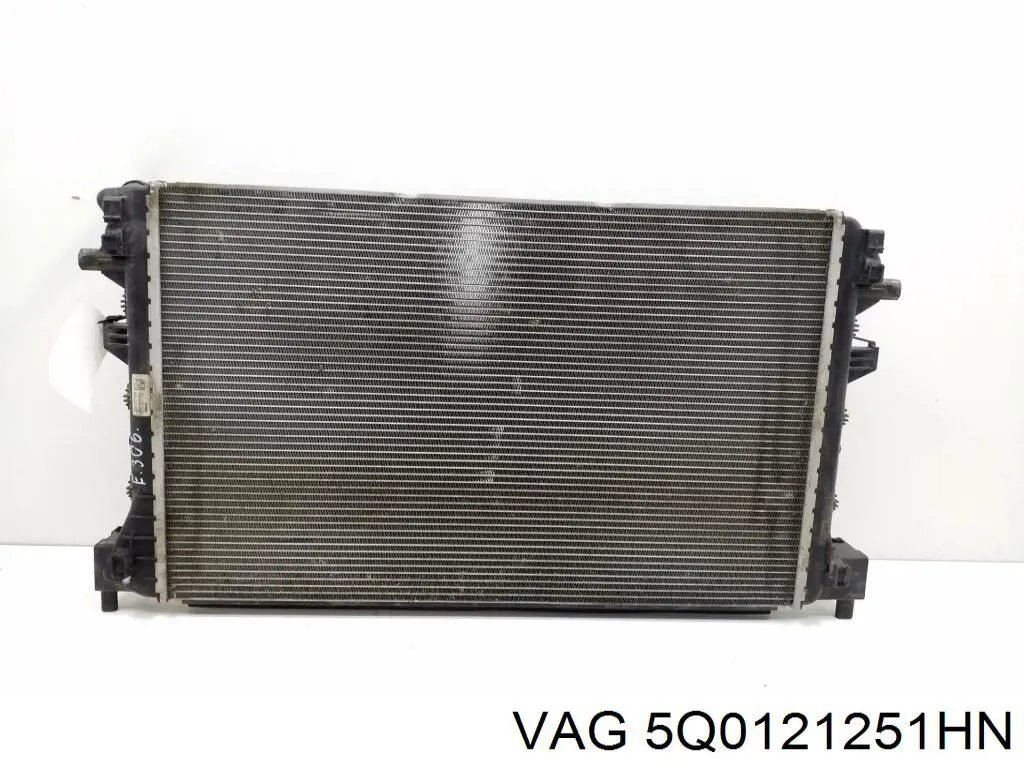 5Q0121251HN VAG Radiador de esfriamento de motor adicional