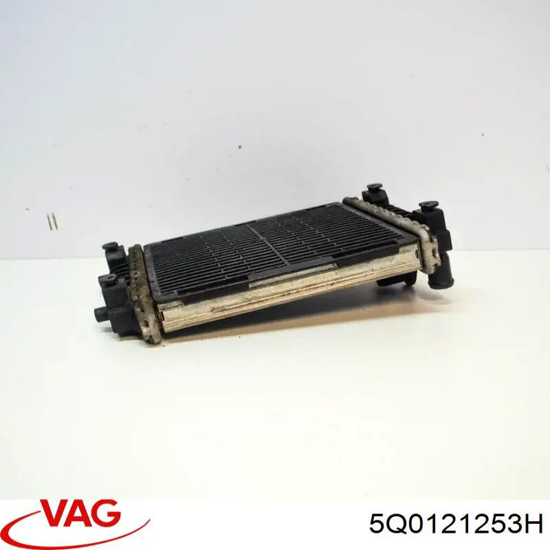 Radiador de esfriamento de motor adicional VAG 5Q0121253H preço, a partir de 176,80 USD