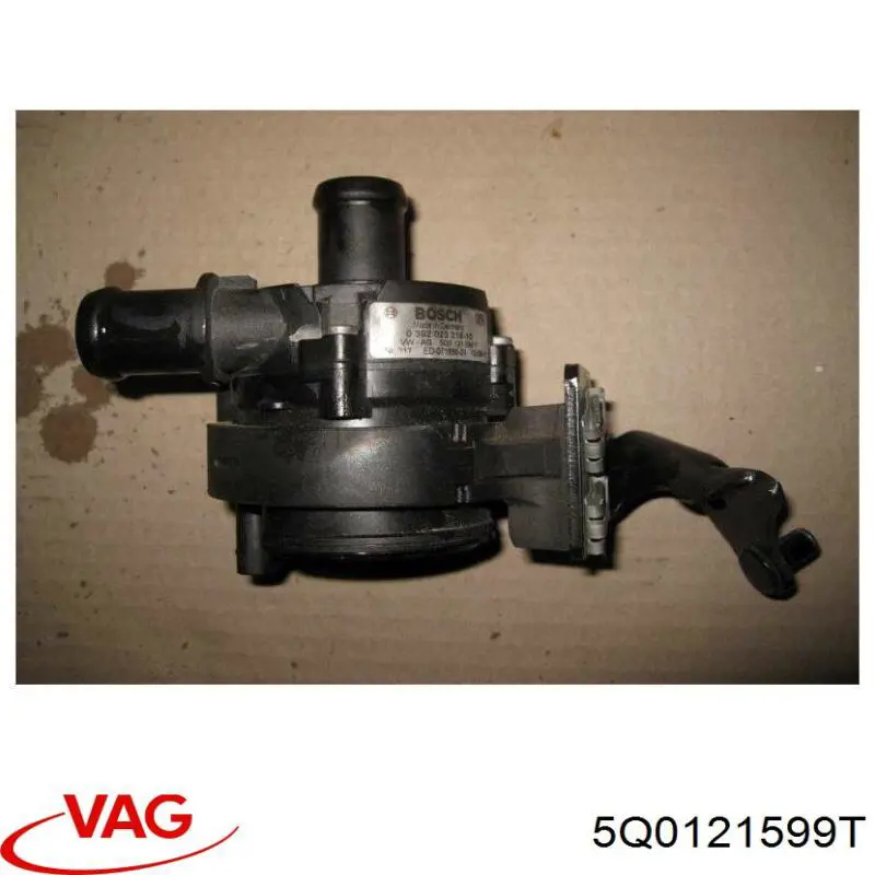 3F121158 AND Bomba de água (bomba) de esfriamento, adicional elétrica