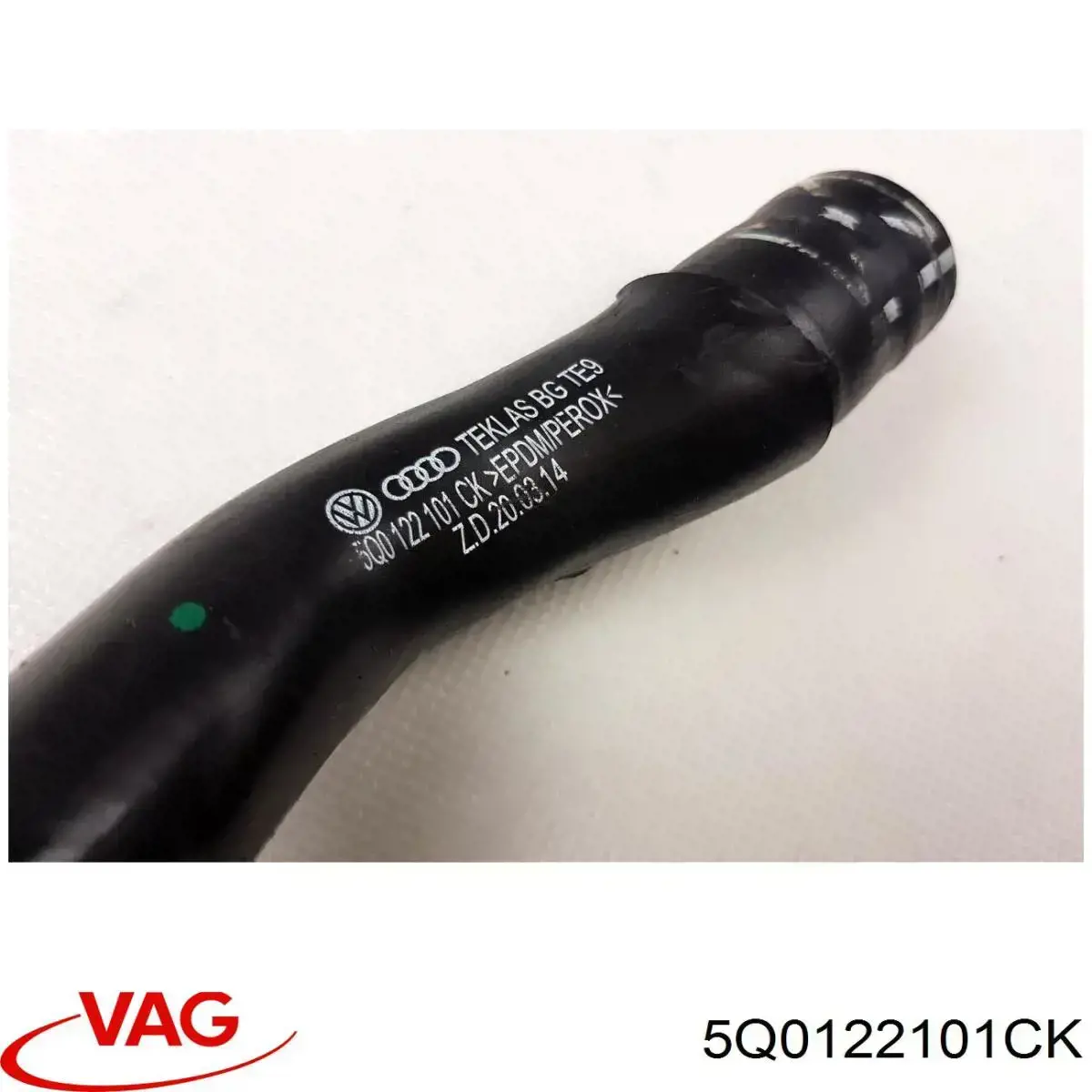 5Q0122101CK VAG Mangueira (cano derivado) do sistema de esfriamento