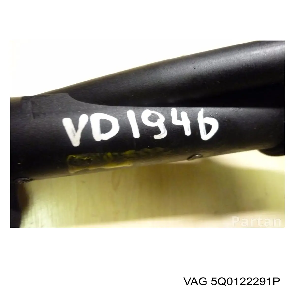 Flange do sistema de esfriamento (união em T) 11221781301 Vika